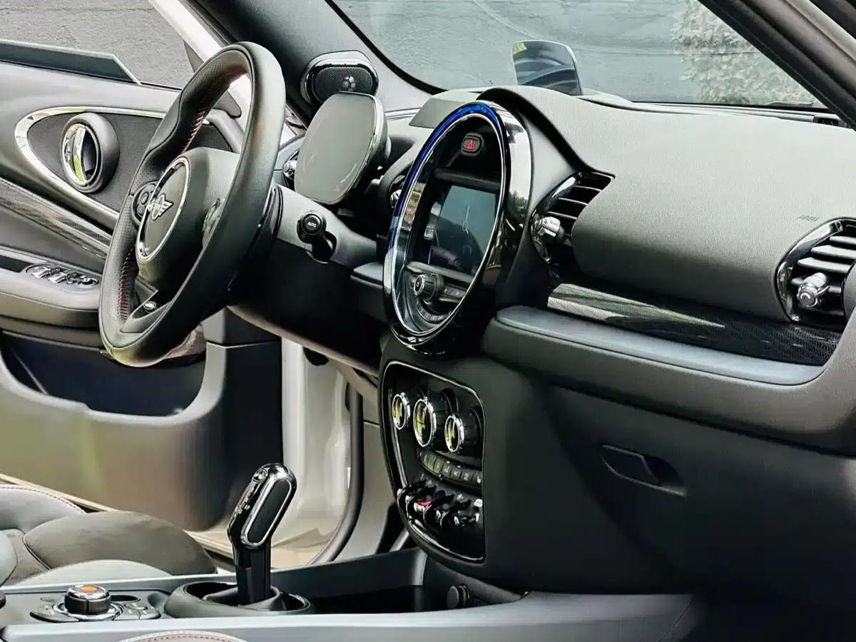 MINI JCW CLUBMAN 2021 2.0T JOHN COOPER WORKS ALL-IN — миниатюра 12