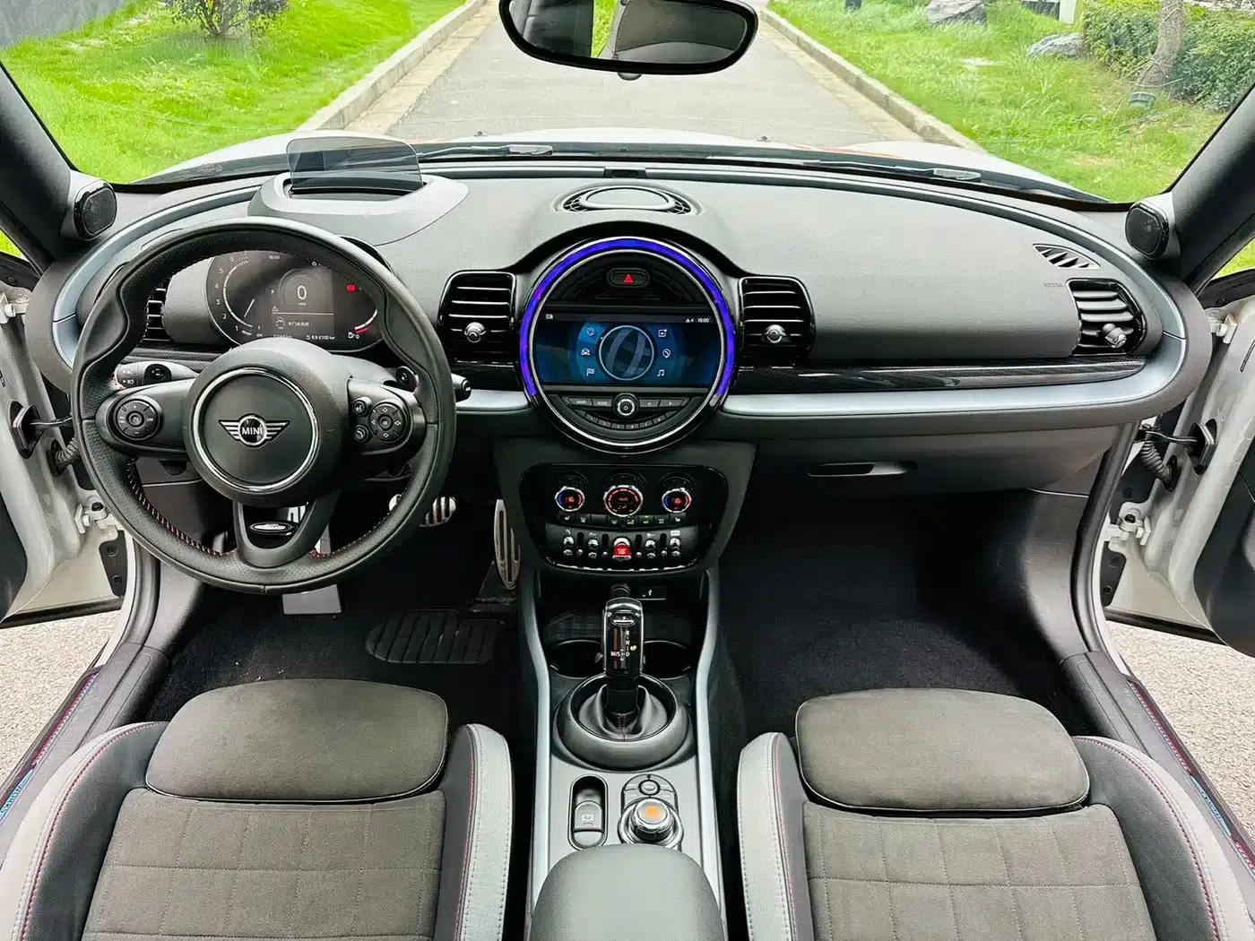 MINI JCW CLUBMAN 2021 2.0T JOHN COOPER WORKS ALL-IN — миниатюра 15