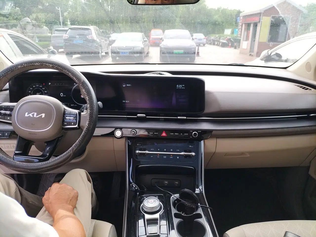 Kia Carnival 2021 2.0T Luxury Edition — миниатюра 18