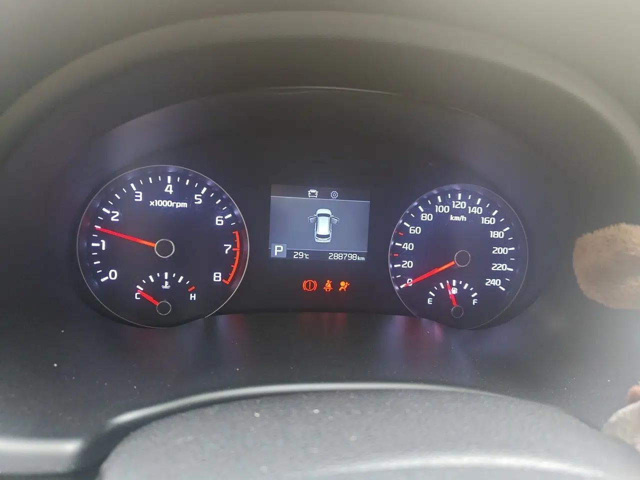 Kia KX7 2017 2.0L Automatic 2WD GLS 5-Seater — миниатюра 11