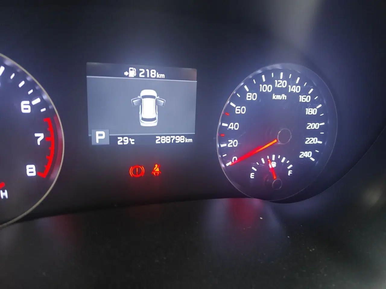 Kia KX7 2017 2.0L Automatic 2WD GLS 5-Seater — миниатюра 12