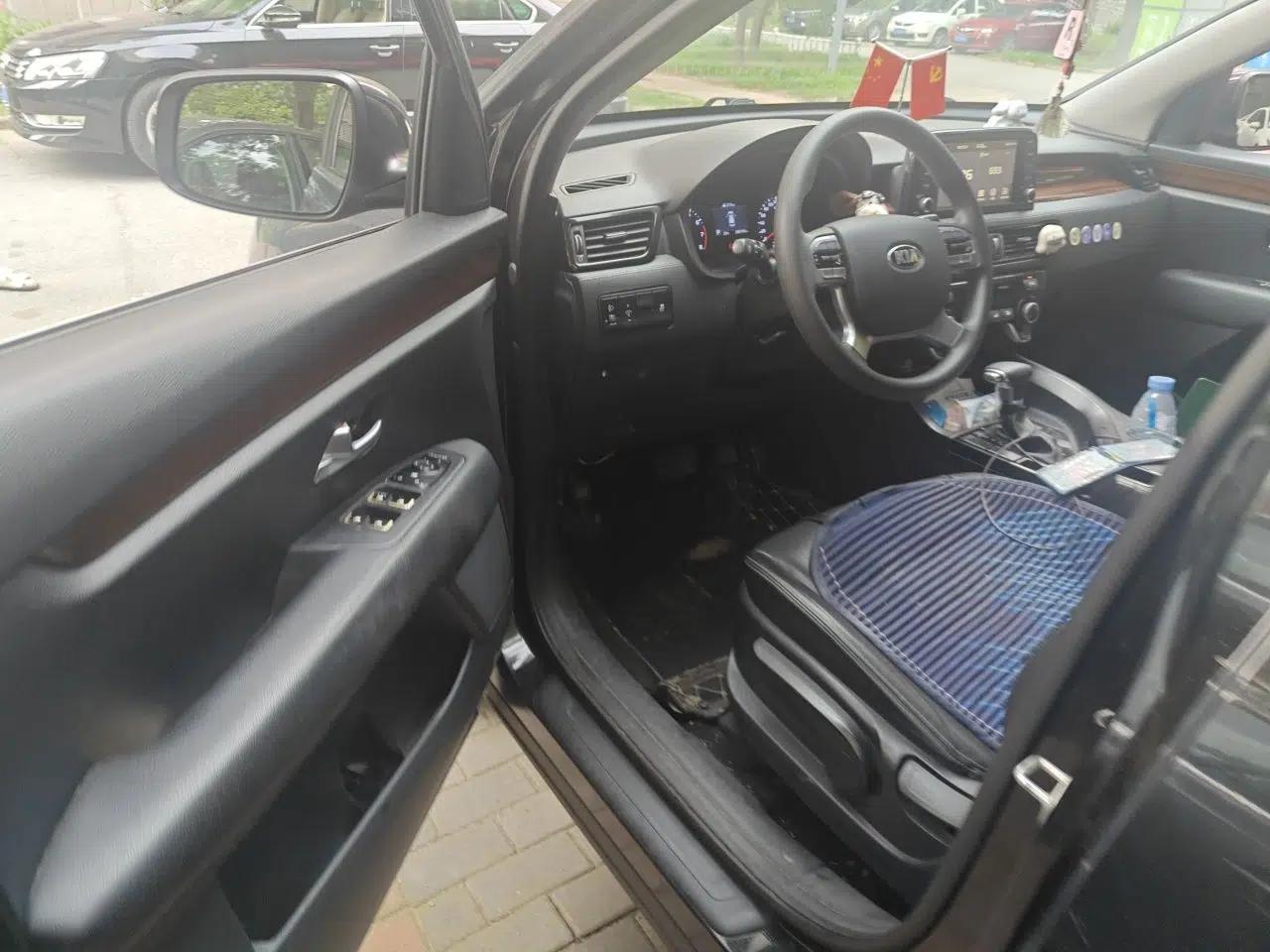 Kia KX7 2017 2.0L Automatic 2WD GLS 5-Seater — миниатюра 16
