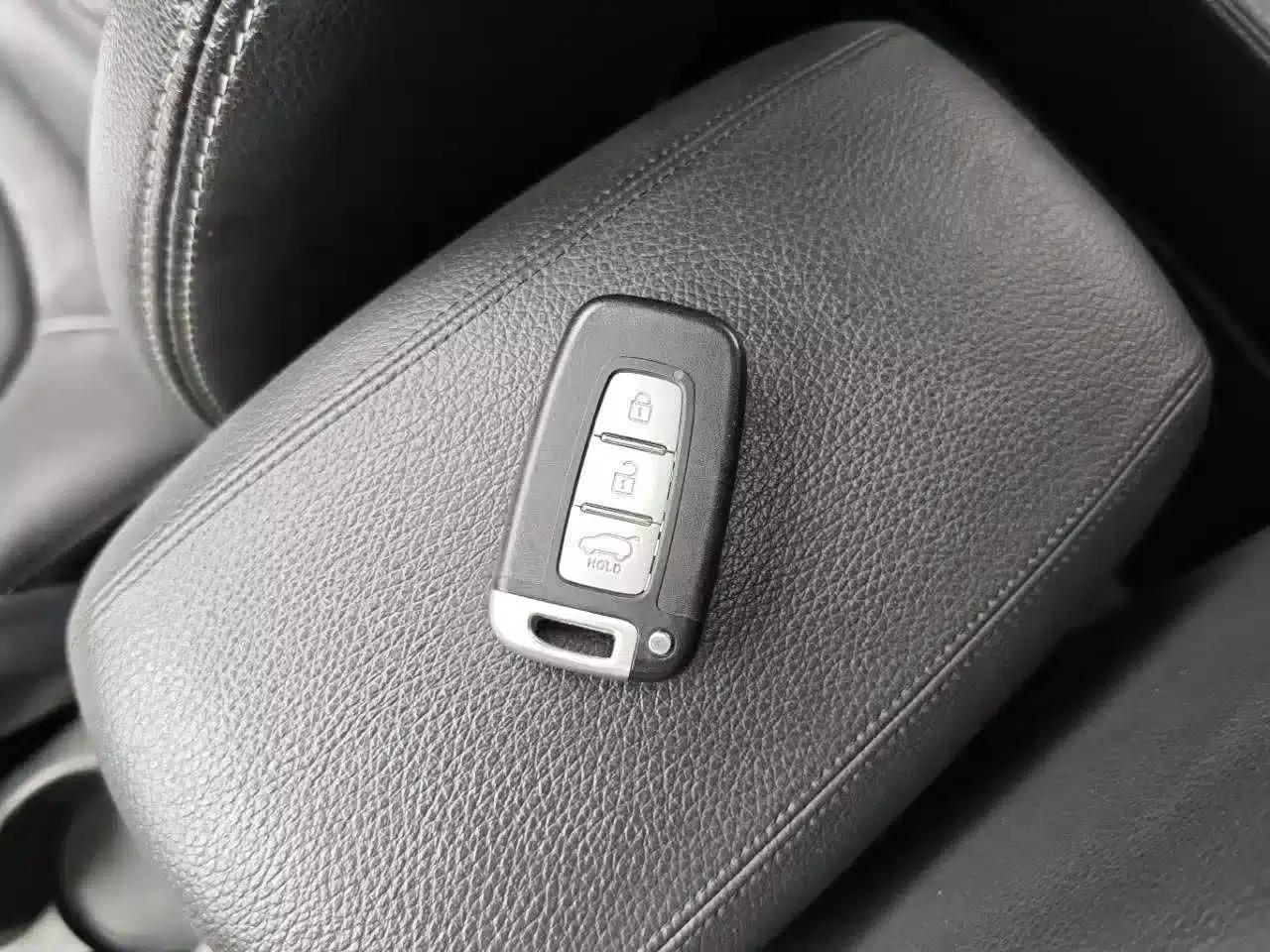 2013 Volkswagen Soul 1.6L AT Premium — миниатюра 11