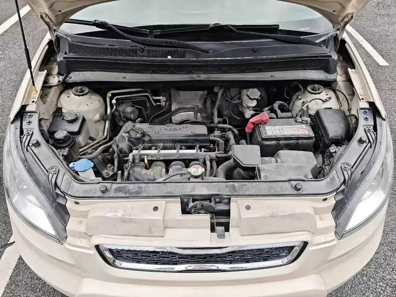 2013 Volkswagen Soul 1.6L AT Premium — миниатюра 27