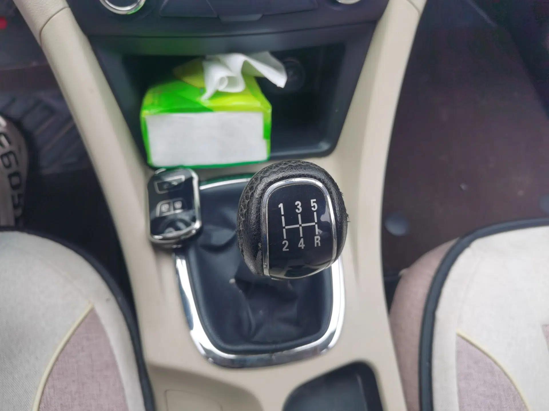 Chery Arrizo 7 2013 1.6L Manual ZhiShang Edition — миниатюра 14