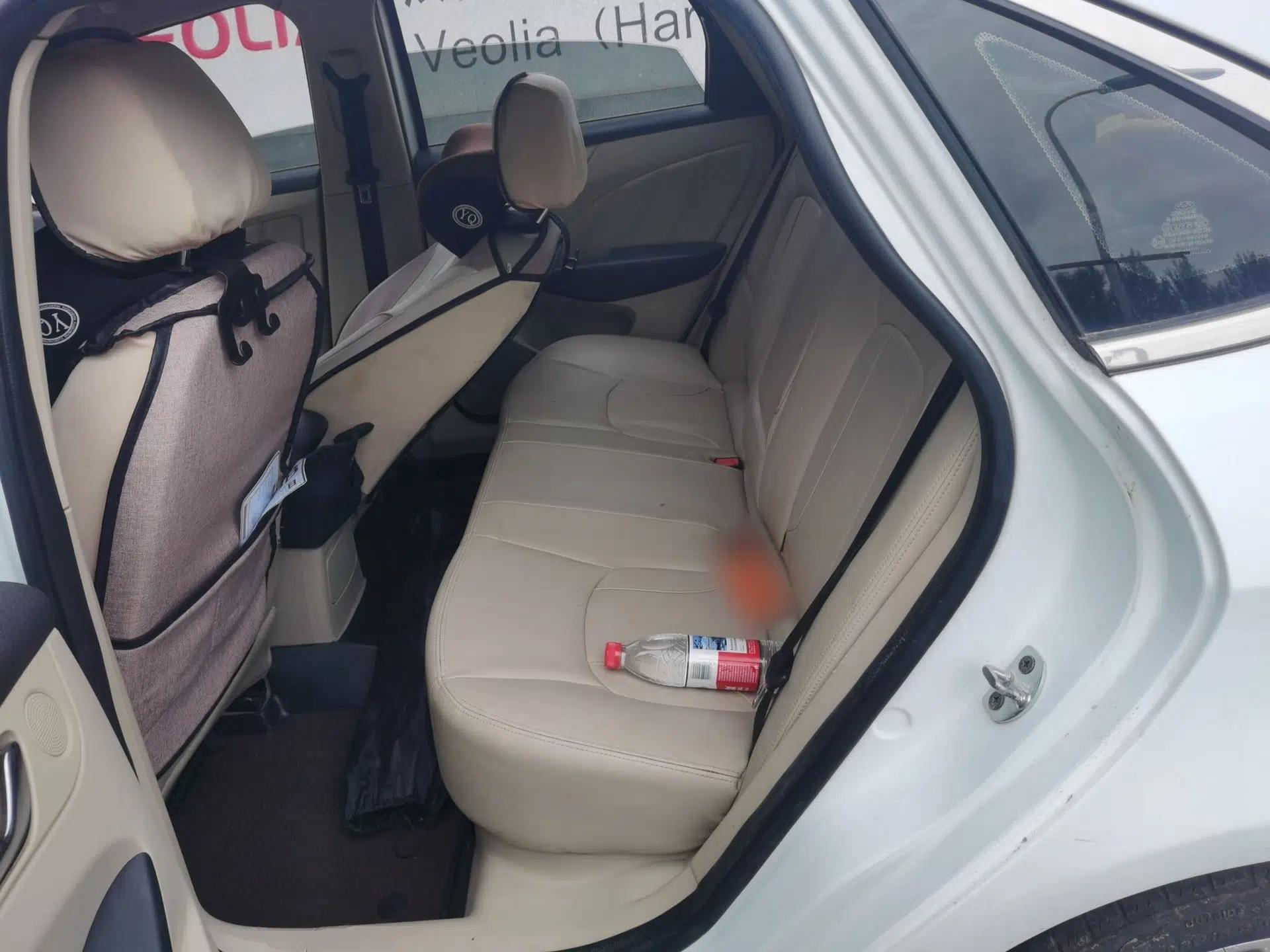 Chery Arrizo 7 2013 1.6L Manual ZhiShang Edition — миниатюра 17