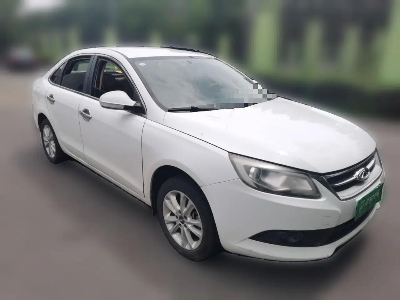 Chery Arrizo 7 2013 1.6L Manual ZhiShang Edition — миниатюра 3
