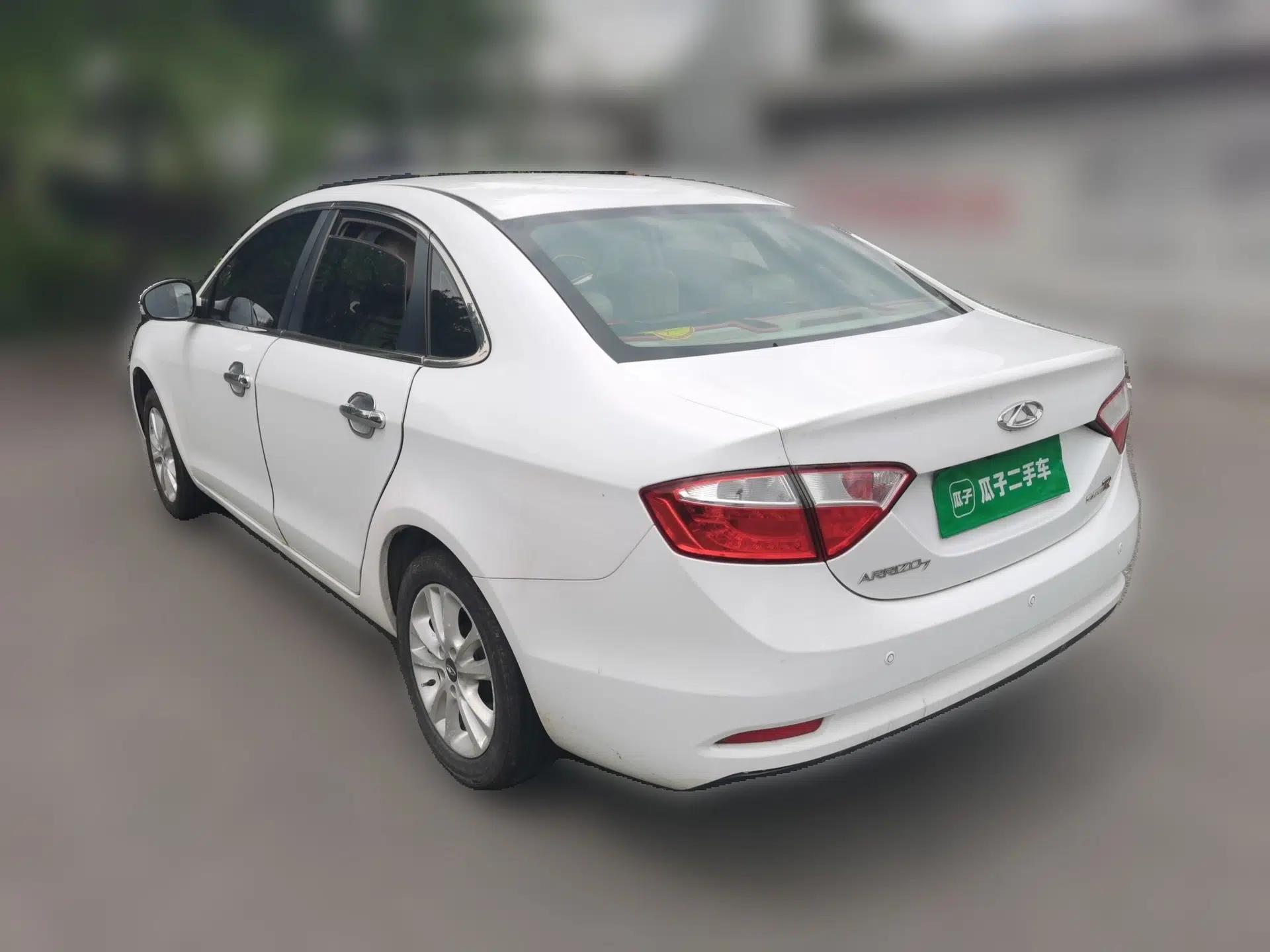 Chery Arrizo 7 2013 1.6L Manual ZhiShang Edition — миниатюра 4