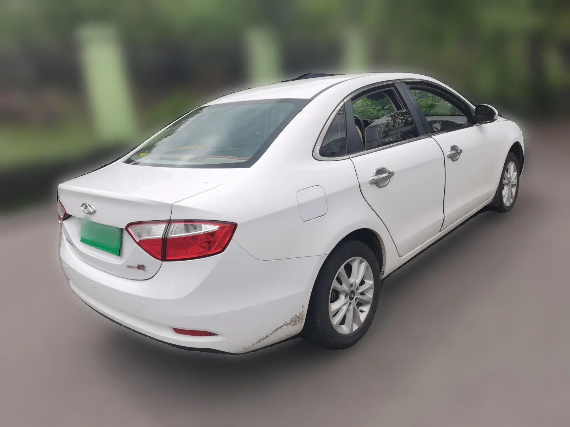 Chery Arrizo 7 2013 1.6L Manual ZhiShang Edition — миниатюра 6
