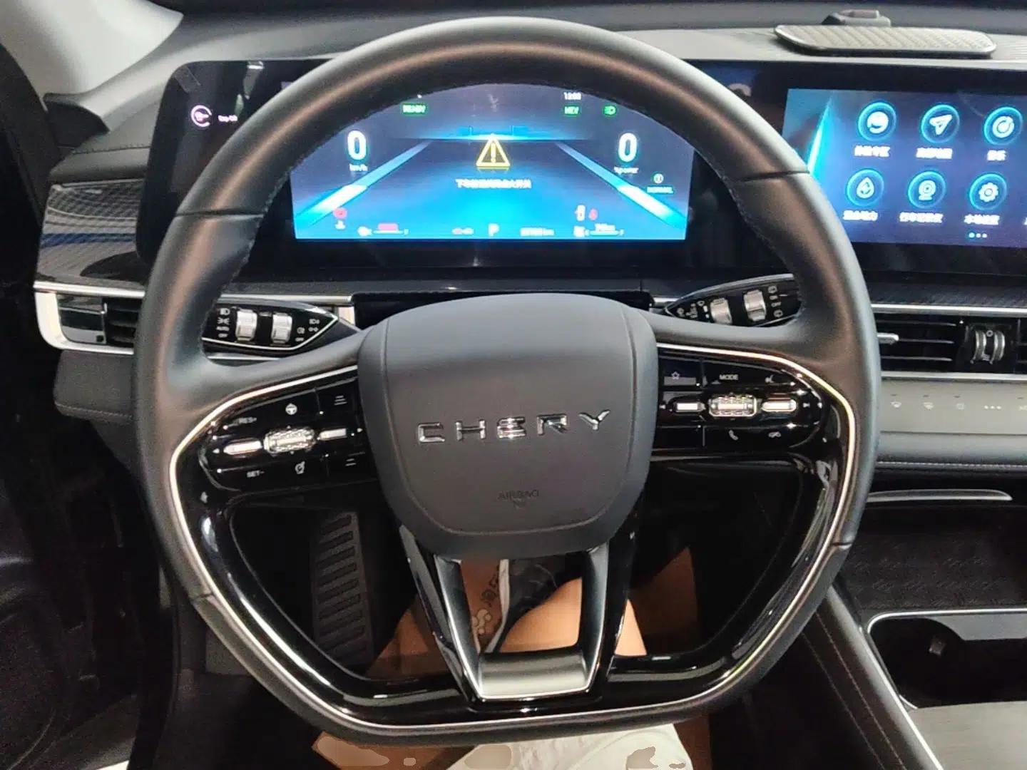 Chery Tiggo 7 PLUS New Energy 2023 Champion Edition 1.5T 100KM Speedy Version — миниатюра 13