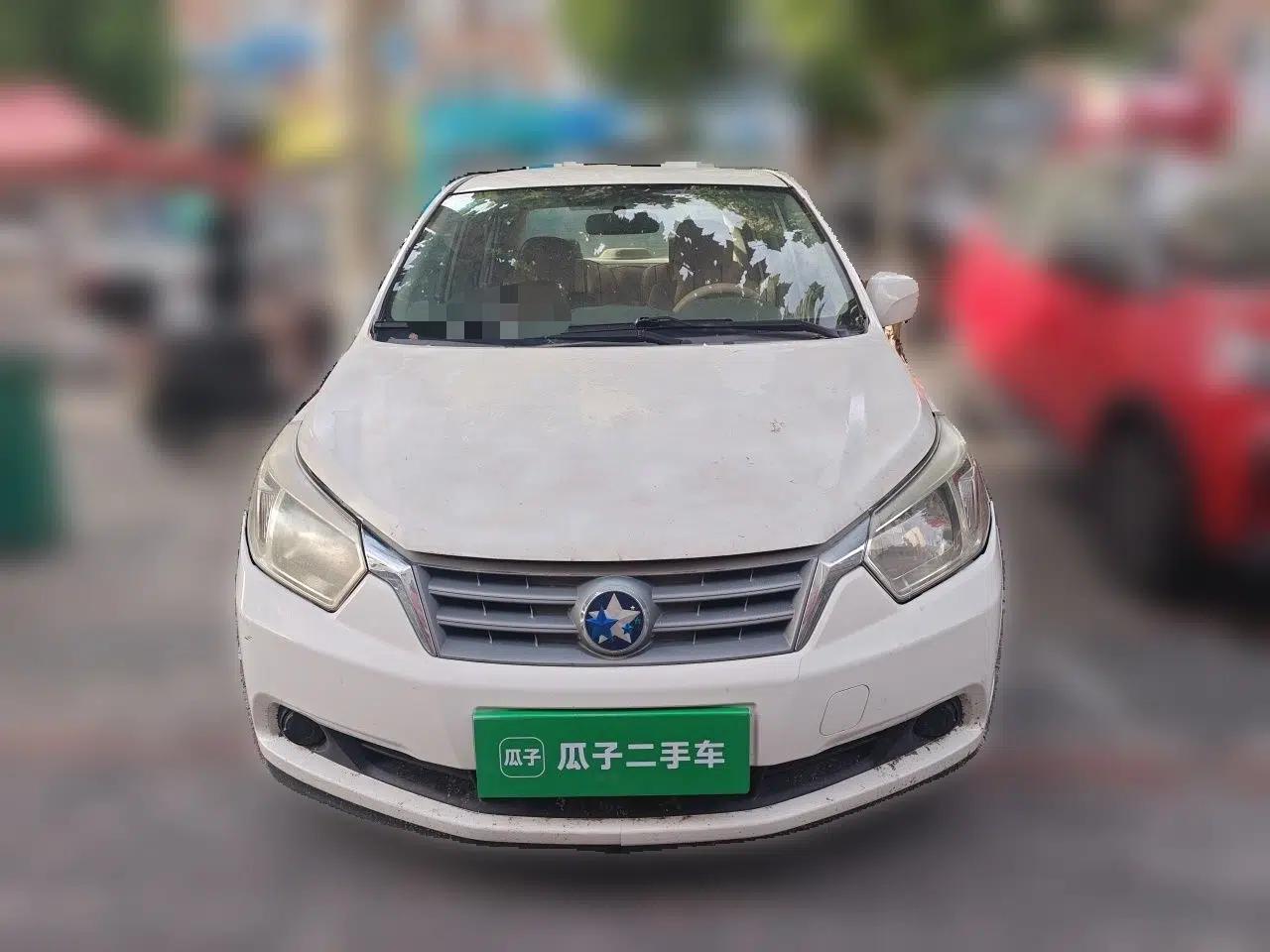 Venucia D50 2013 1.6L Manual Fashion Edition — миниатюра 2