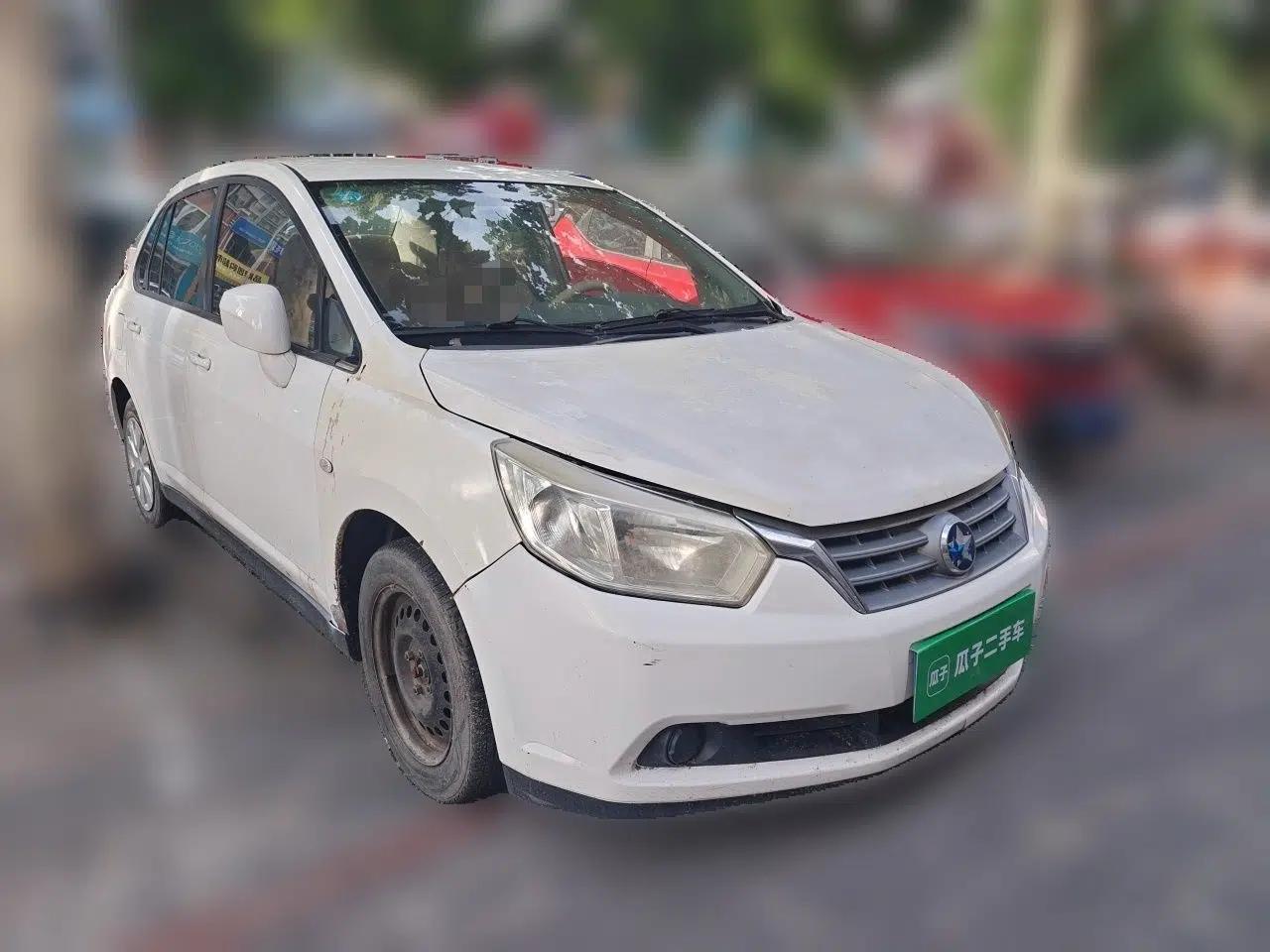 Venucia D50 2013 1.6L Manual Fashion Edition — миниатюра 3