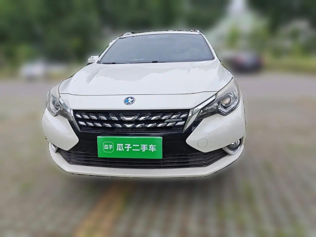 Venucia T90 2017 2.0L CVT Smart Edition — миниатюра 2