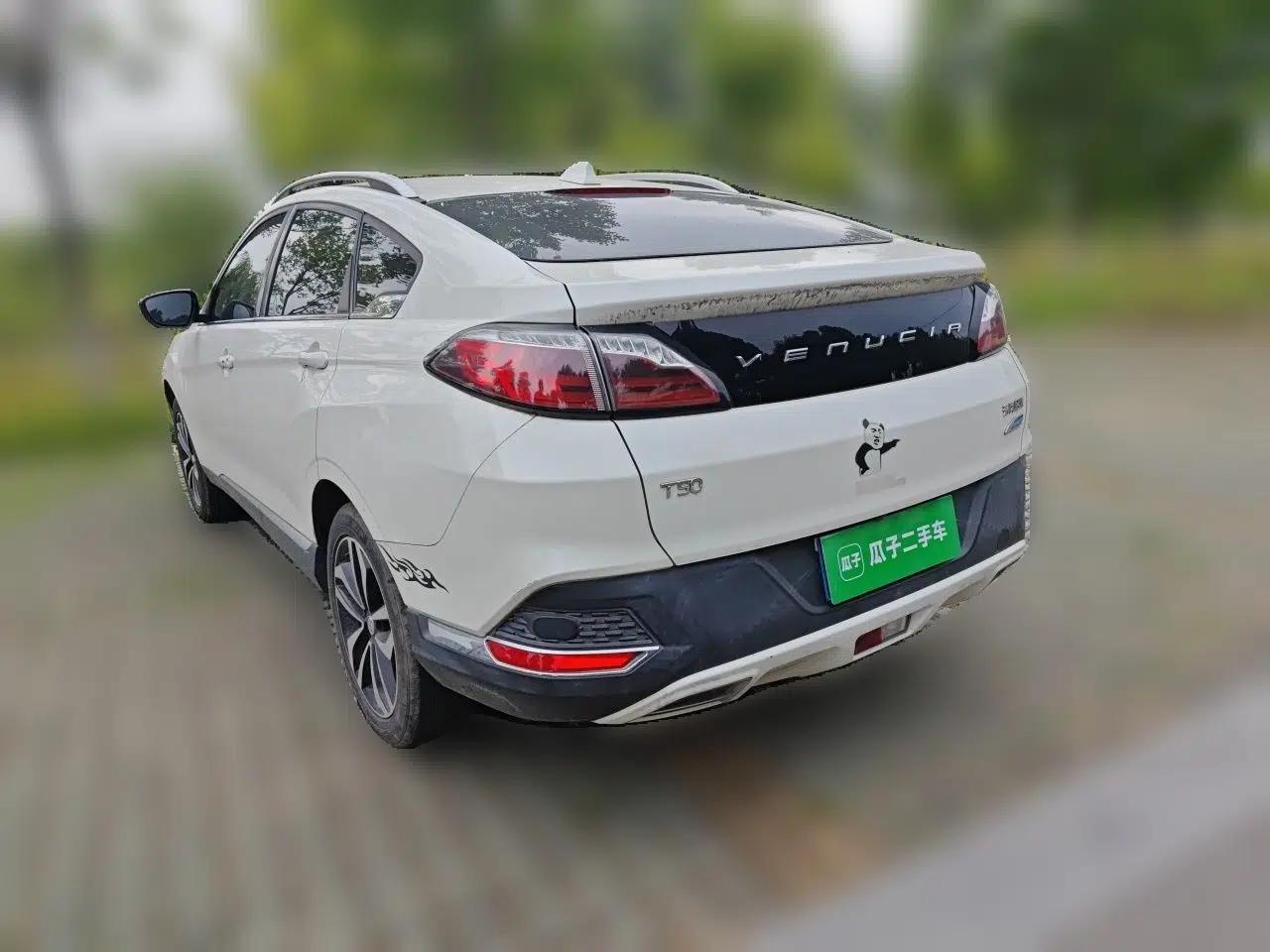 Venucia T90 2017 2.0L CVT Smart Edition — миниатюра 4
