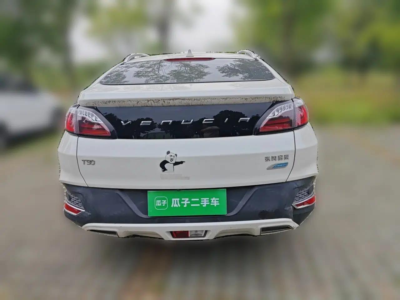 Venucia T90 2017 2.0L CVT Smart Edition — миниатюра 5