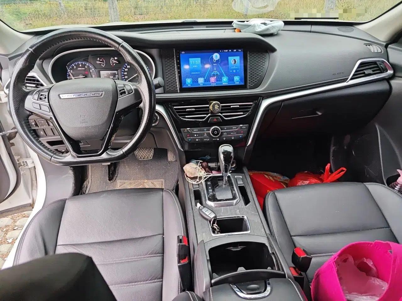 Venucia T90 2017 2.0L CVT Smart Edition — миниатюра 9