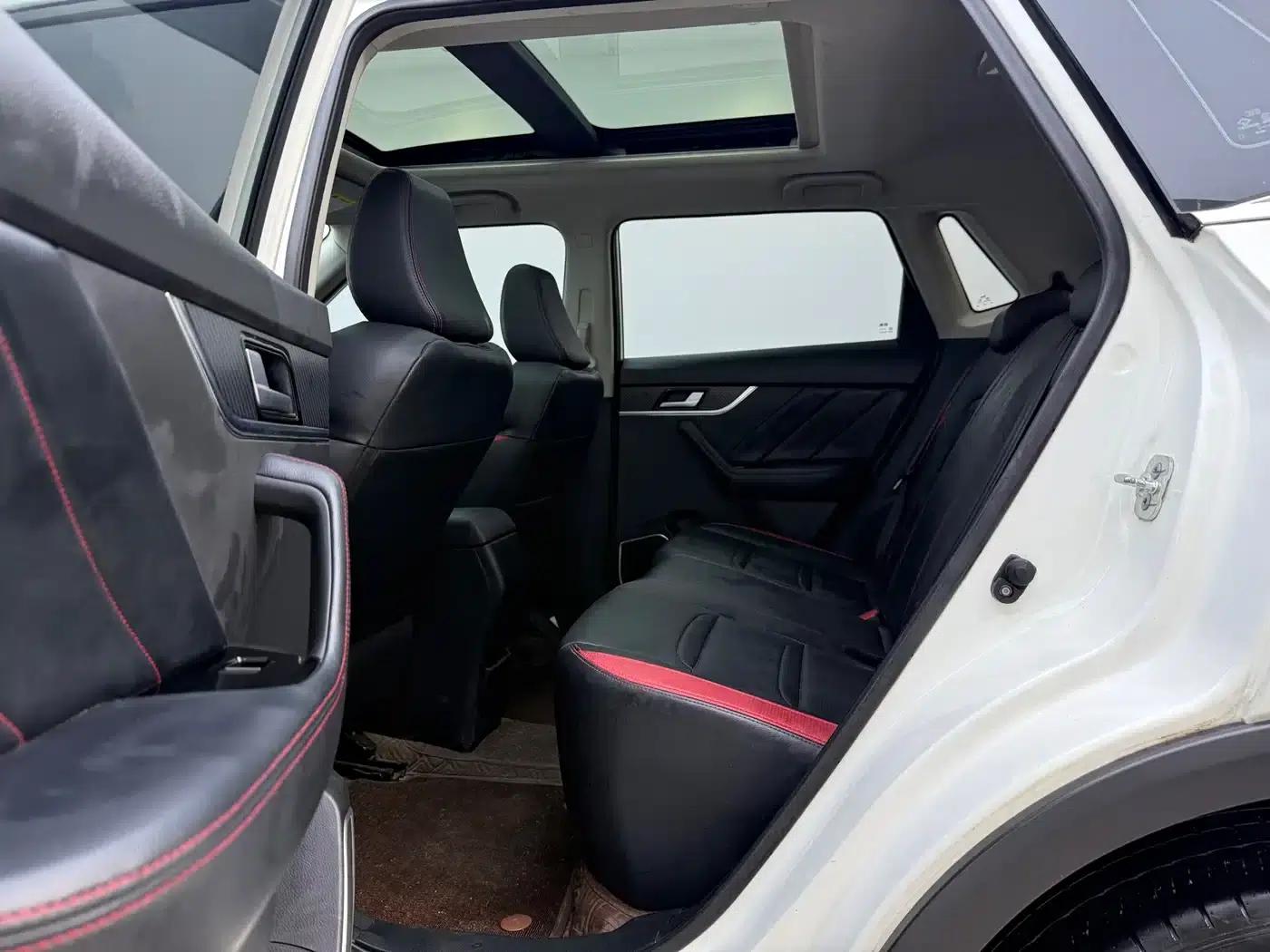Venucia T60 2022 1.6L CVT Smart Edition — миниатюра 12