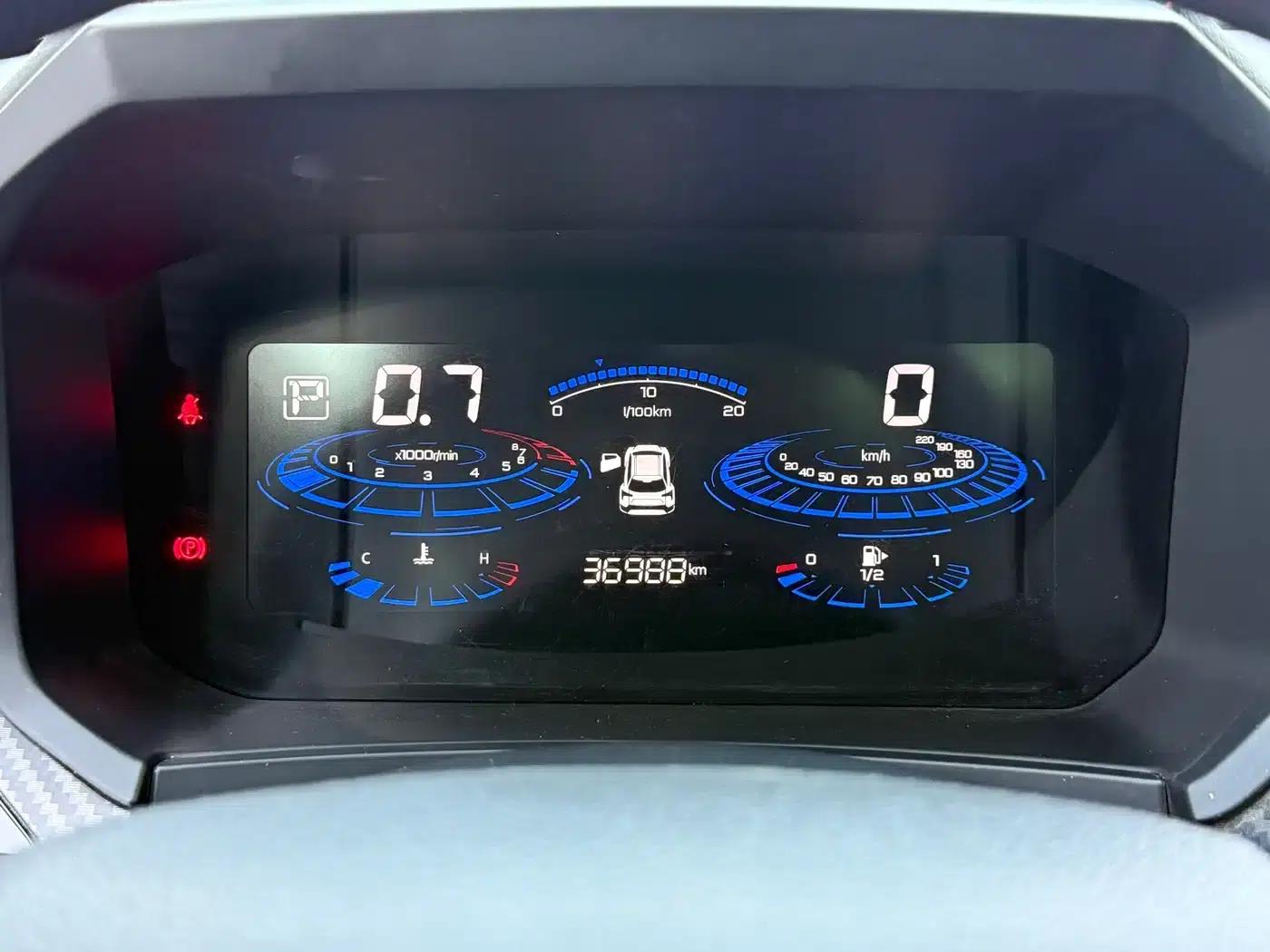 Venucia T60 2022 1.6L CVT Smart Edition — миниатюра 4