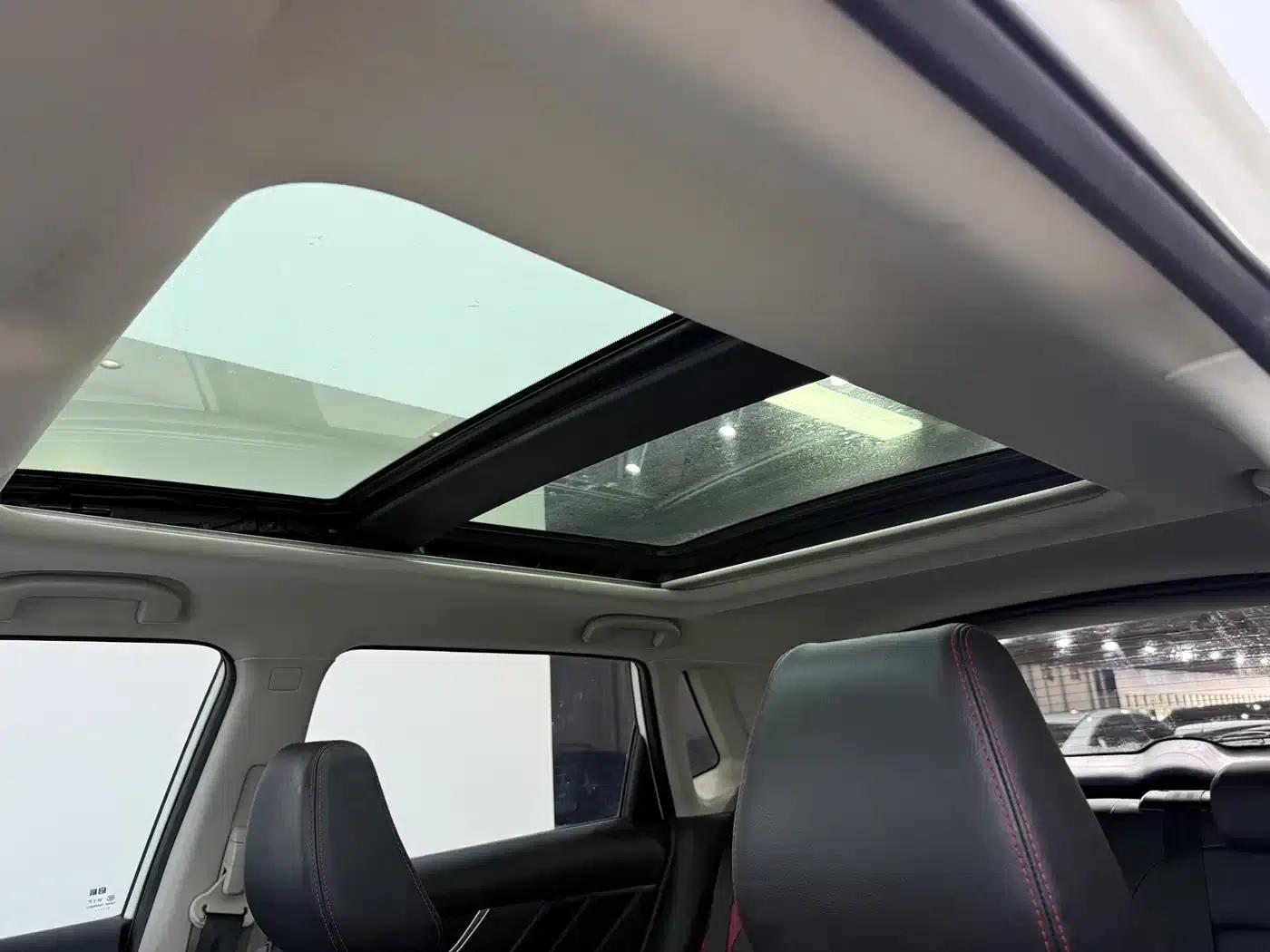 Venucia T60 2022 1.6L CVT Smart Edition — миниатюра 6