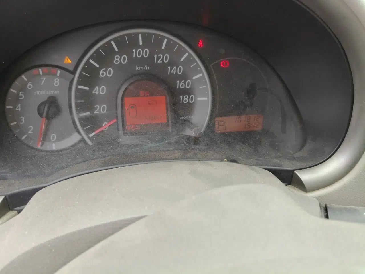 Nissan March 2010 1.5L Automatic Easy-Style Version — миниатюра 12