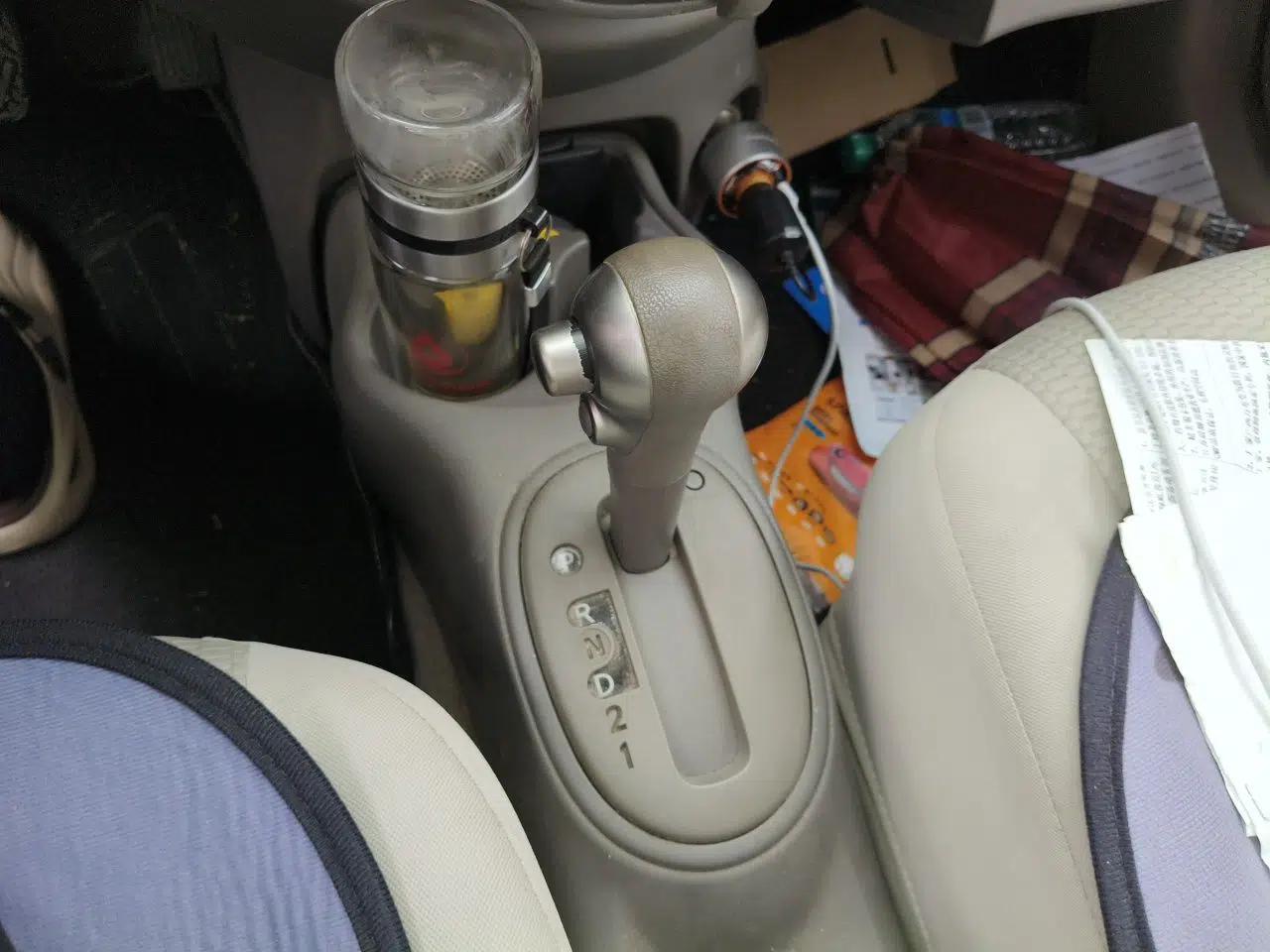 Nissan March 2010 1.5L Automatic Easy-Style Version — миниатюра 14