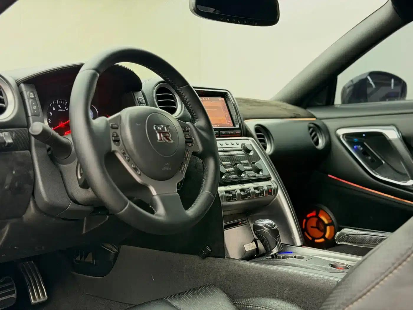 2010 Nissan GT-R 3.8T Premium Edition — миниатюра 11