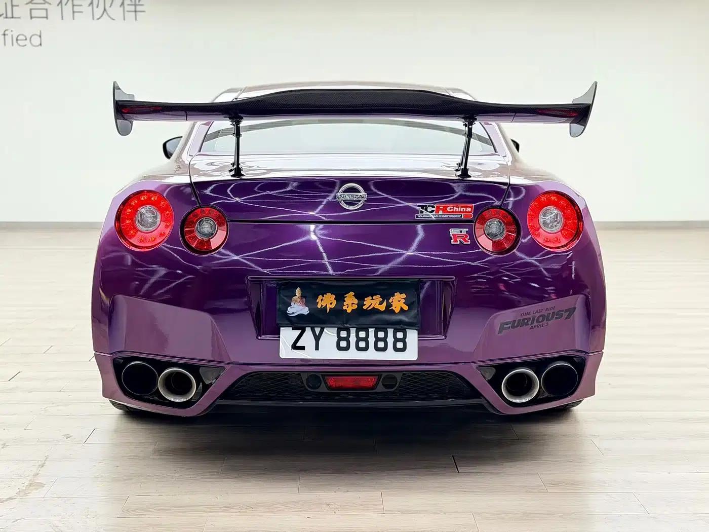 2010 Nissan GT-R 3.8T Premium Edition — миниатюра 4