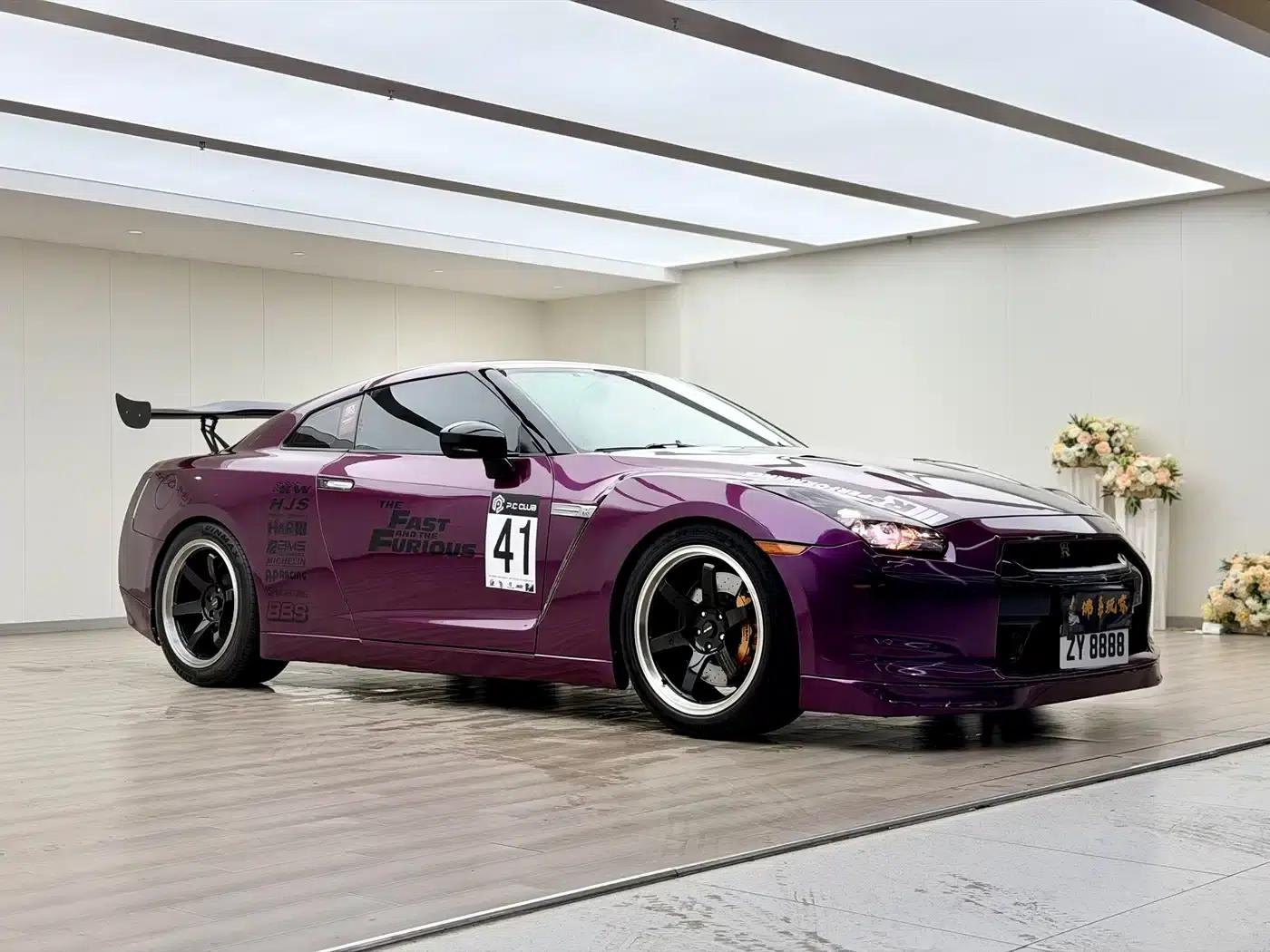 2010 Nissan GT-R 3.8T Premium Edition — миниатюра 5