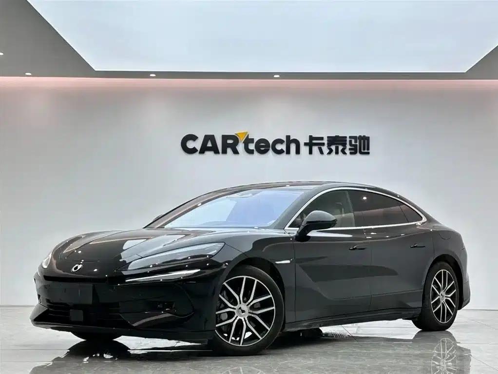 Denza Z9 2024 Model 1100km AWD Max Edition — миниатюра 1