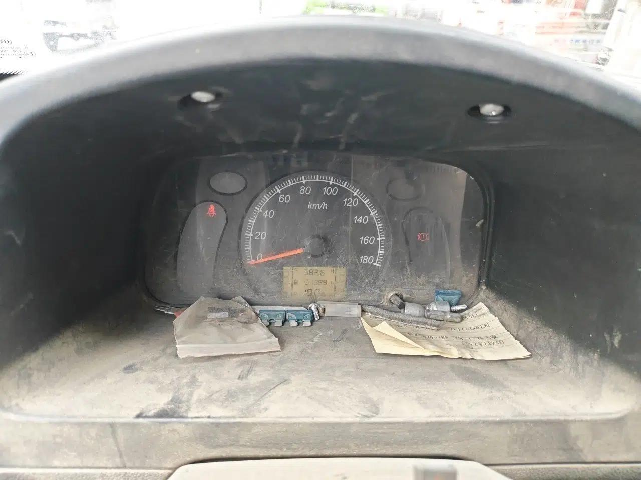 Wuling Zhiguang Small Truck 2020 1.2L Single Cab — миниатюра 11