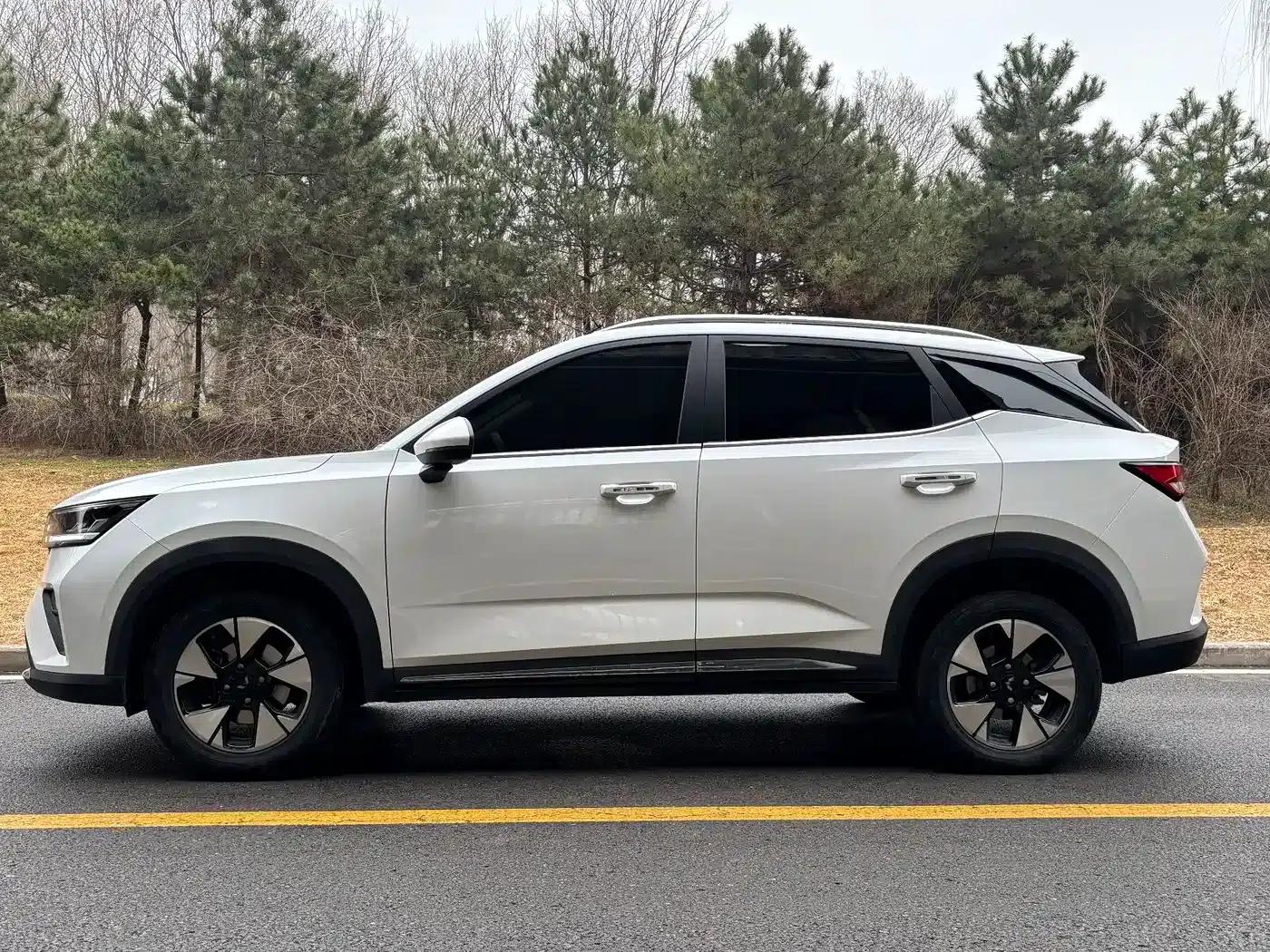 Wuling Xingchi 2023 1.5L CVT Comfort Edition — миниатюра 3