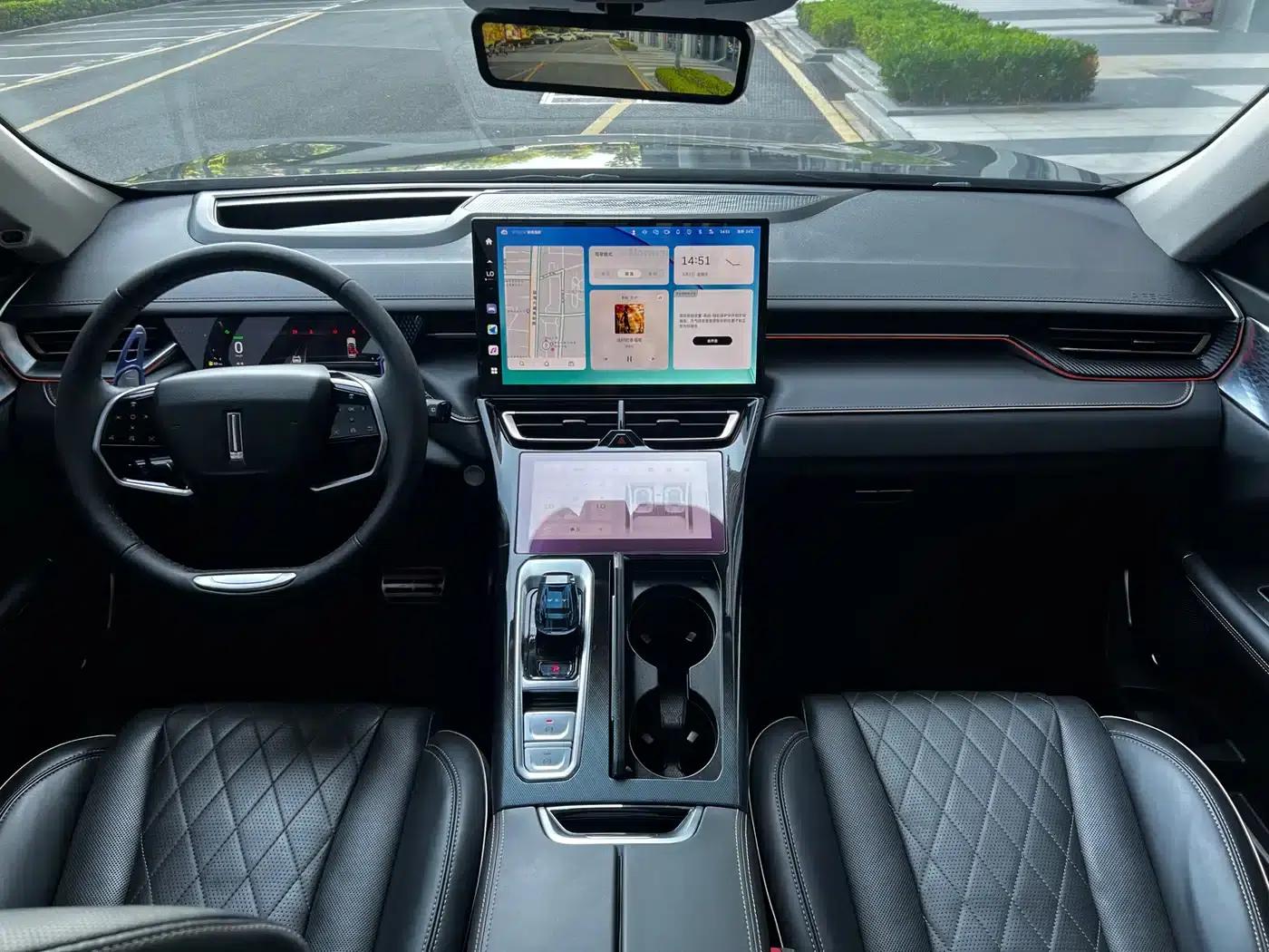 Wey brand Mocha 2021 2.0T 4WD Special Edition — миниатюра 7
