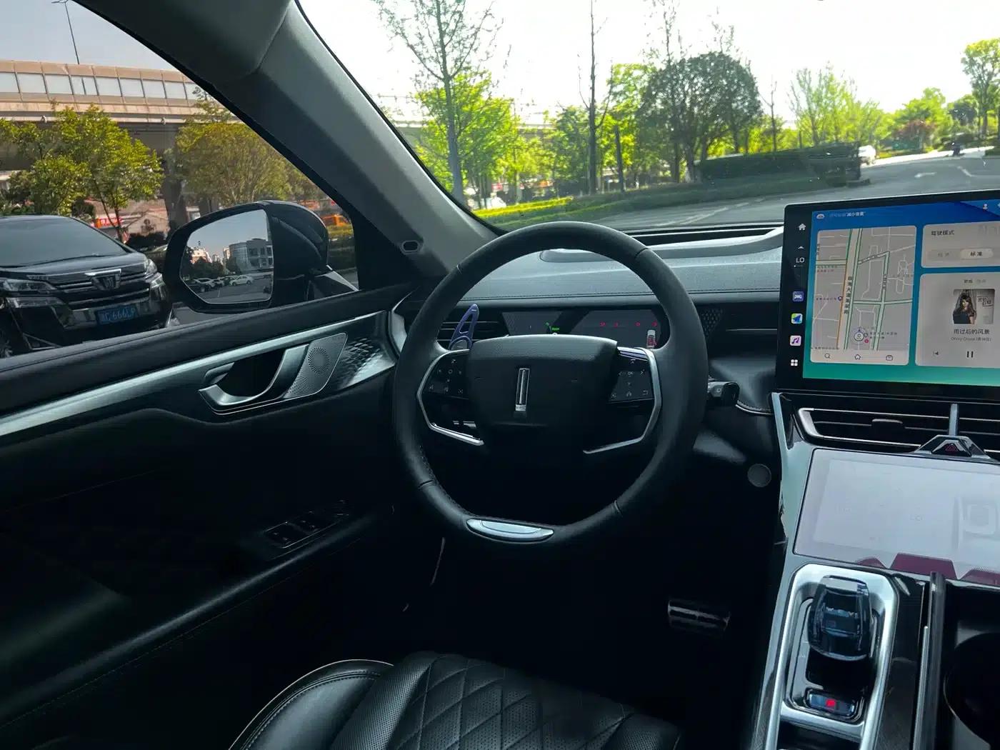 Wey brand Mocha 2021 2.0T 4WD Special Edition — миниатюра 9