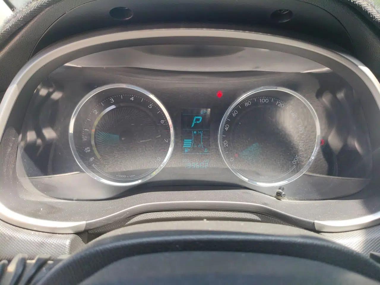 Chevrolet Lova RV 2016 1.5L Automatic Smart Drive Edition — миниатюра 11
