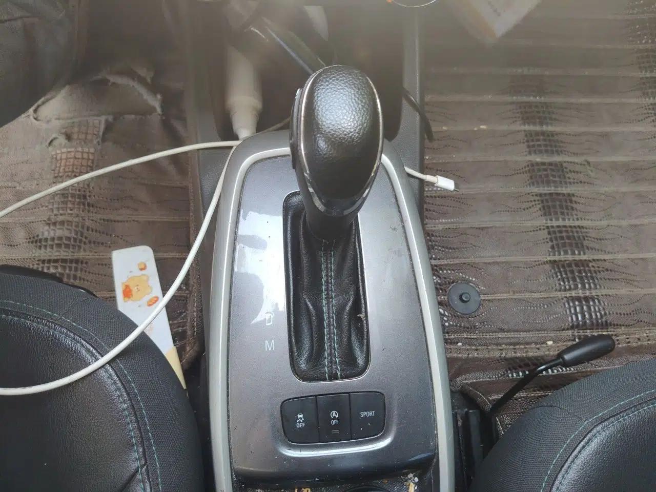 Chevrolet Lova RV 2016 1.5L Automatic Smart Drive Edition — миниатюра 14