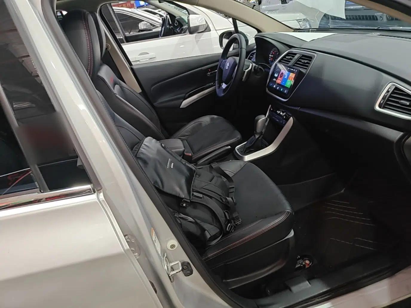 Suzuki S-Cross 2014 1.6L CVT Four-Wheel Drive Luxury Version — миниатюра 24