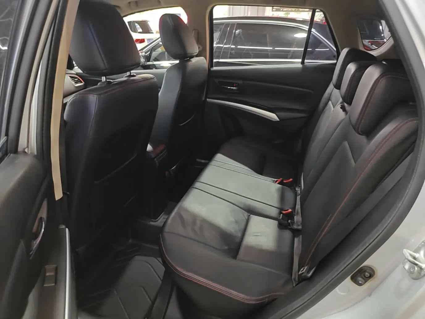 Suzuki S-Cross 2014 1.6L CVT Four-Wheel Drive Luxury Version — миниатюра 25