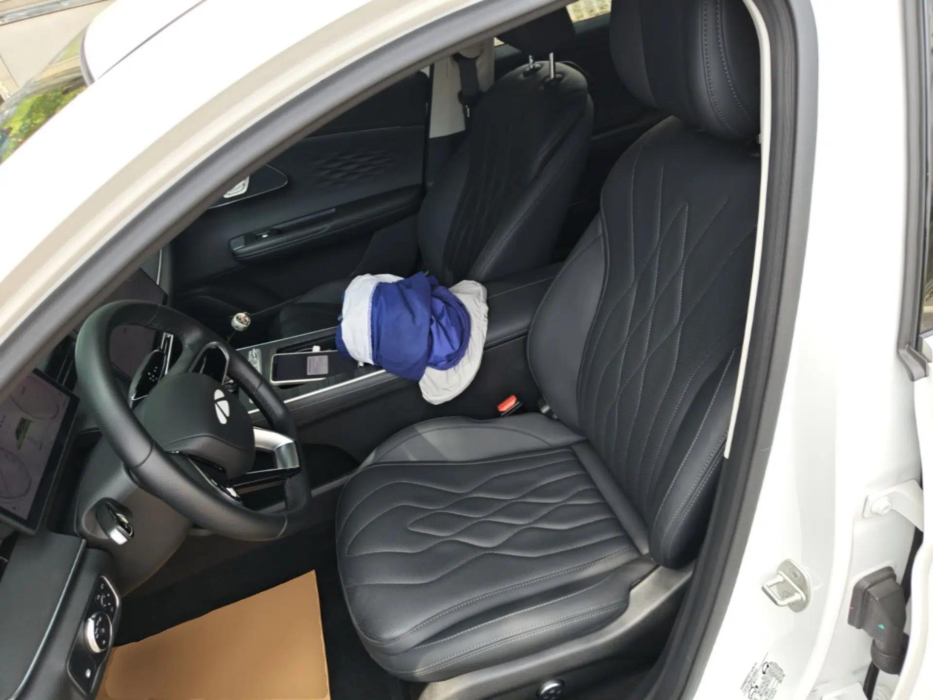 Chery Fengyun A8L 2025 1.5 TGDI 145 km Luxury Version — миниатюра 17