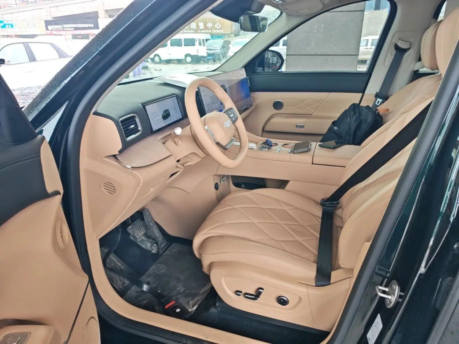 Chery Fengyun T11 2026 Model 220 All-Wheel Drive Family Fun Edition — миниатюра 17