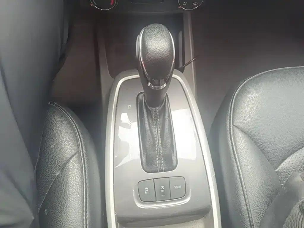 Chevrolet Aveo RV 2016 1.5L Automatic Comfortline Edition — миниатюра 14