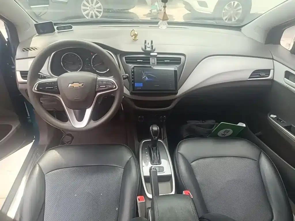 Chevrolet Aveo RV 2016 1.5L Automatic Comfortline Edition — миниатюра 10