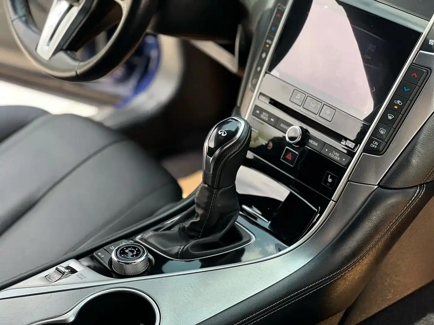Infiniti Q60 2017 2.0T Luxury Edition — миниатюра 7