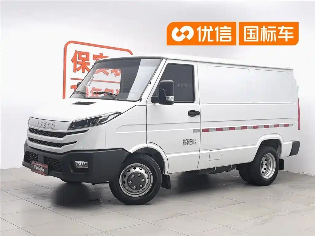 Iveco Proud 2025 V35 Van Truck 2.5T Manual Short Wheelbase Low Roof Dual Tires — миниатюра 1