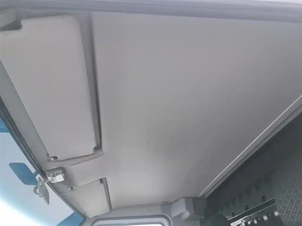 Iveco Proud 2025 V35 Van Truck 2.5T Manual Short Wheelbase Low Roof Dual Tires — миниатюра 14
