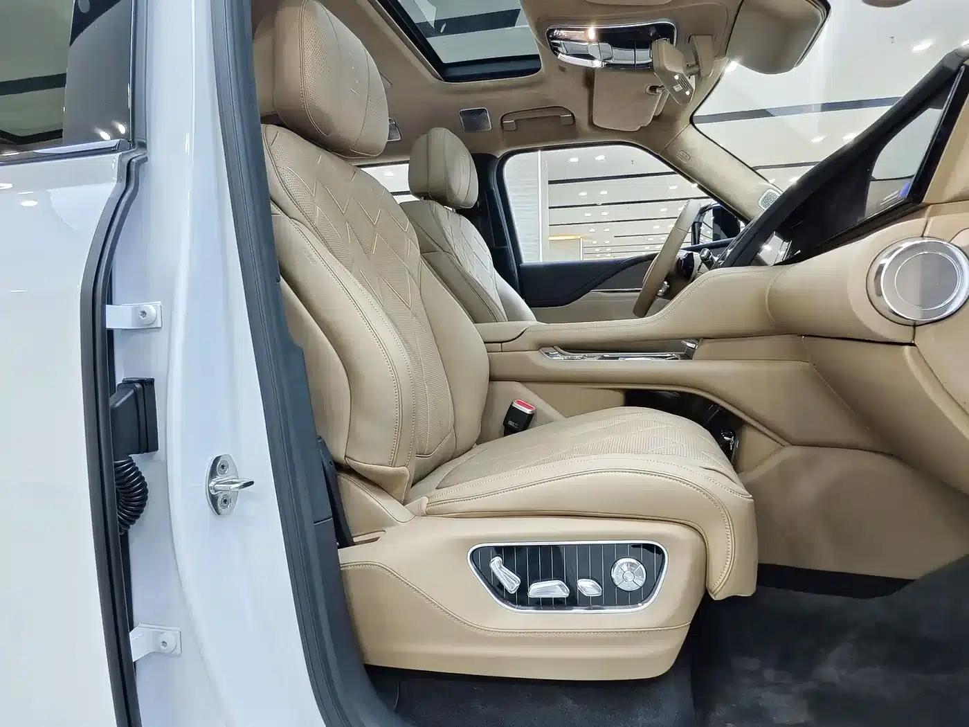 Looking up at the U8 L 2025 Dingshi Edition — миниатюра 12