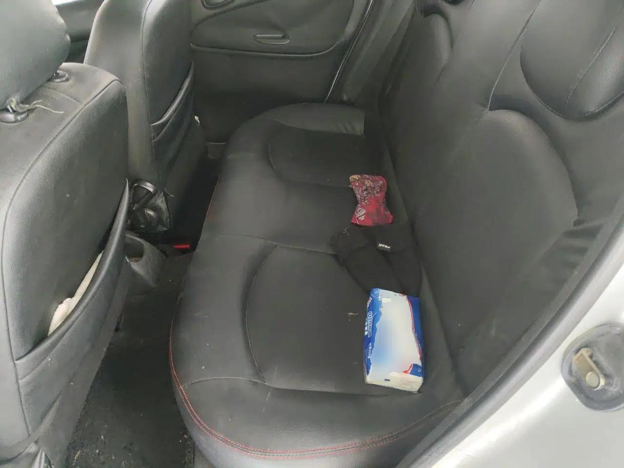 Peugeot 207 2010 Hatchback 1.4L Manual Yule Edition — миниатюра 17
