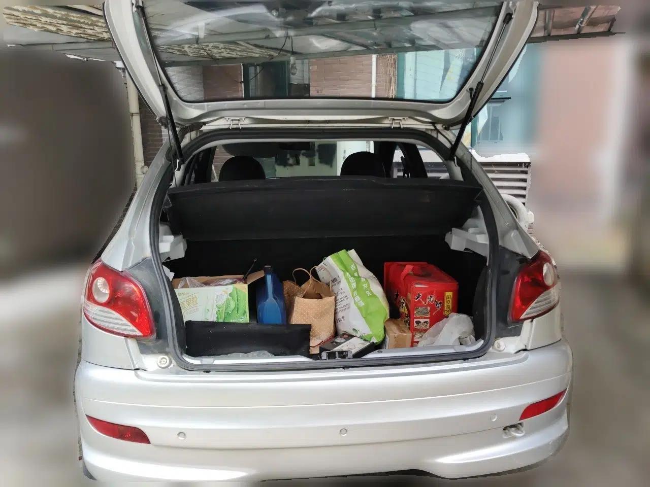 Peugeot 207 2010 Hatchback 1.4L Manual Yule Edition — миниатюра 19