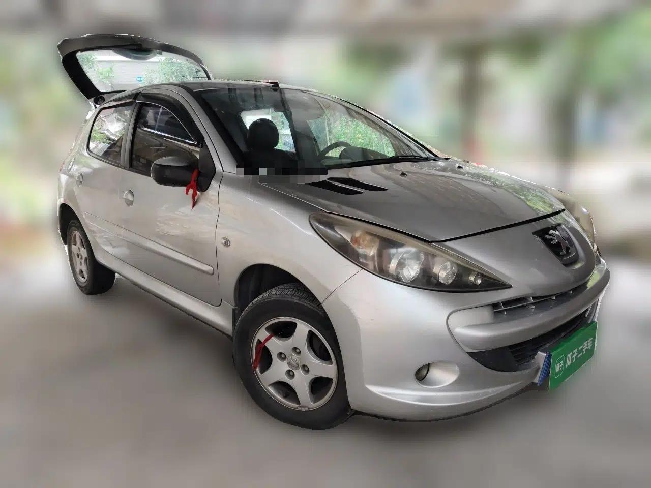 Peugeot 207 2010 Hatchback 1.4L Manual Yule Edition — миниатюра 3