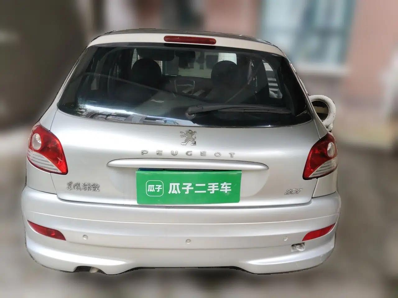 Peugeot 207 2010 Hatchback 1.4L Manual Yule Edition — миниатюра 5