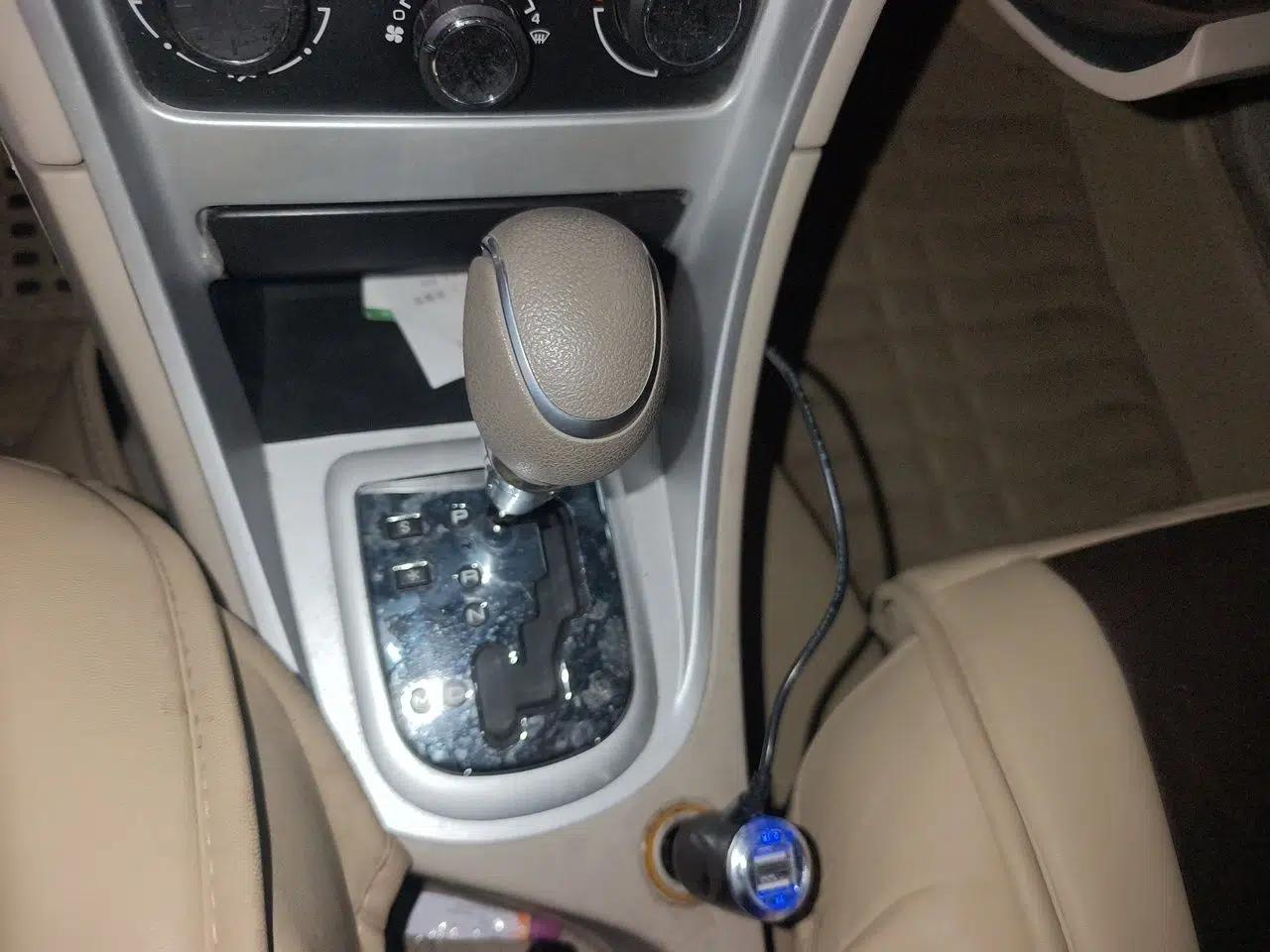 Peugeot 307 2013 Hatchback 1.6L Automatic Comfort Edition — миниатюра 11